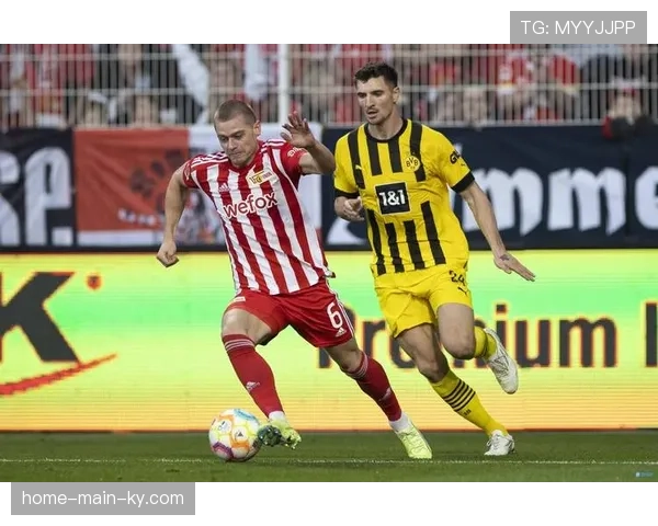 雷尔森传中成功率仅20% 多特边翼评分6.06吃到黄牌